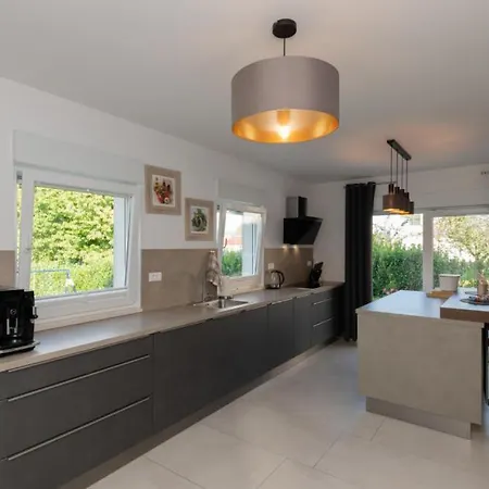 Anteo-split By Guide *