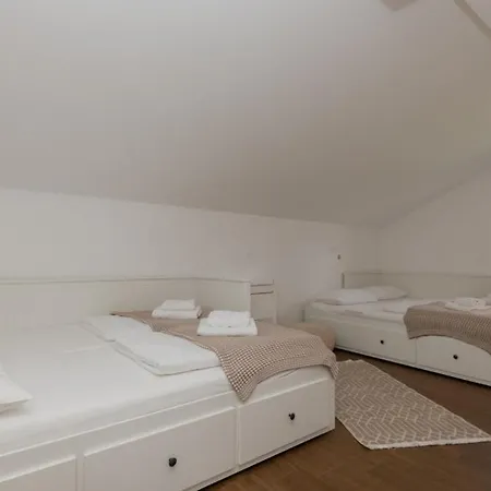 Anteo-split By Guide *